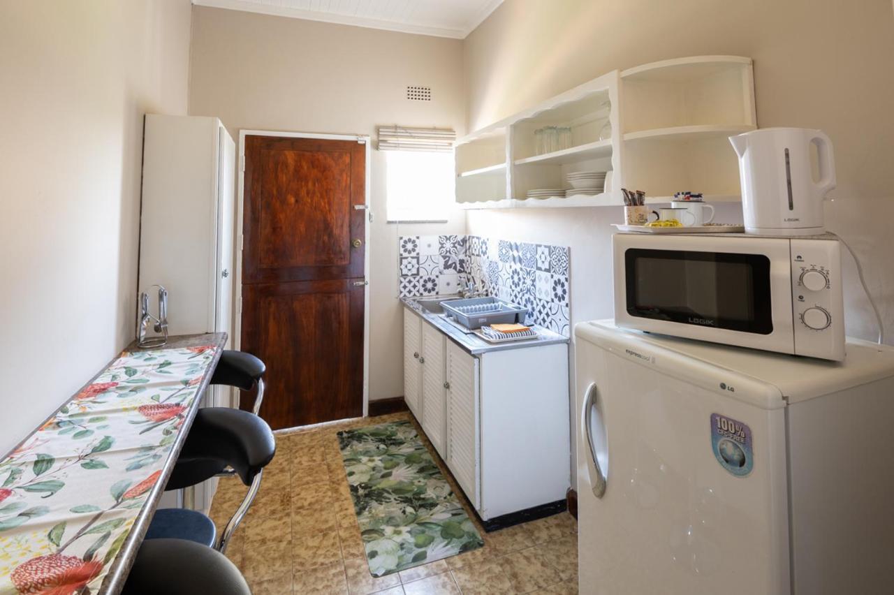 Opstal Gastehuis Potchefstroom Kültér fotó
