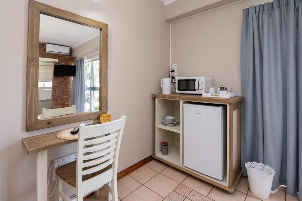 Opstal Gastehuis Potchefstroom Kültér fotó