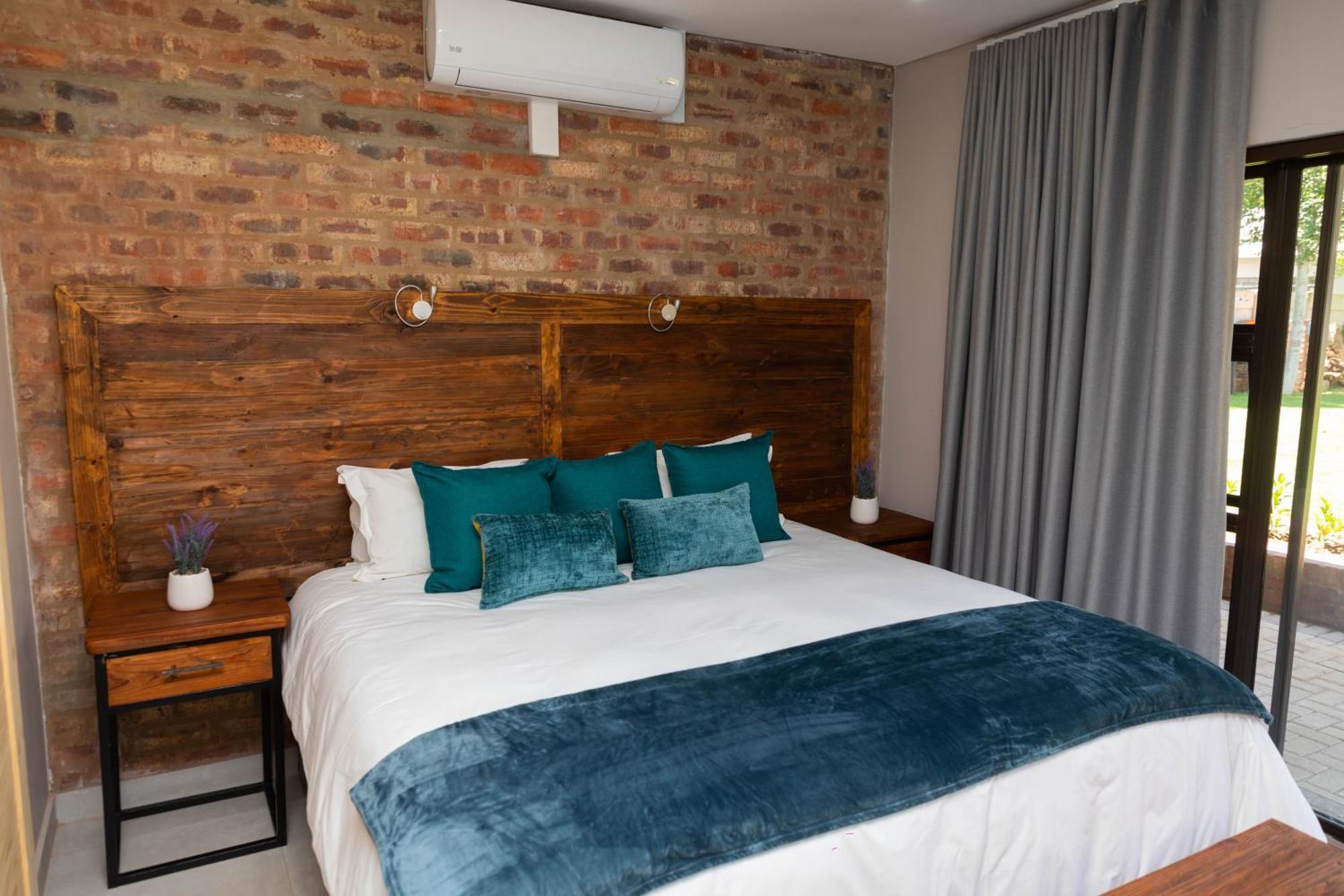 Opstal Gastehuis Potchefstroom Kültér fotó