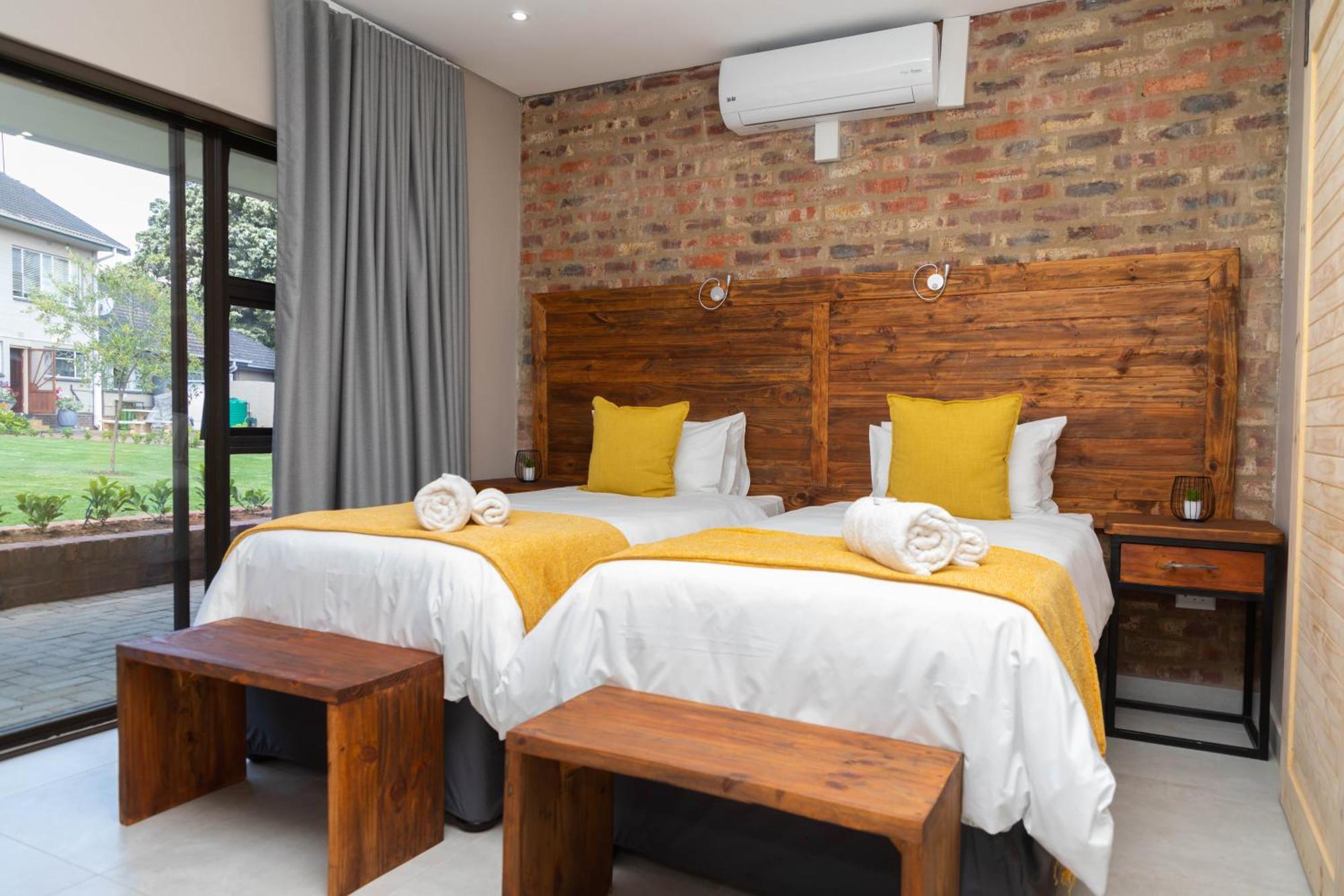 Opstal Gastehuis Potchefstroom Kültér fotó